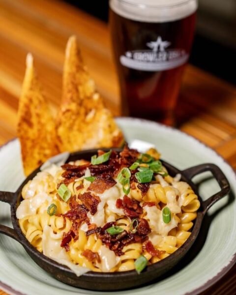 Uptown Kitchen & Taphouse Uptown Kitchen & Taphouse